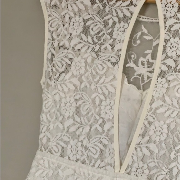 Zara Lace Dress - Picture 4 of 4